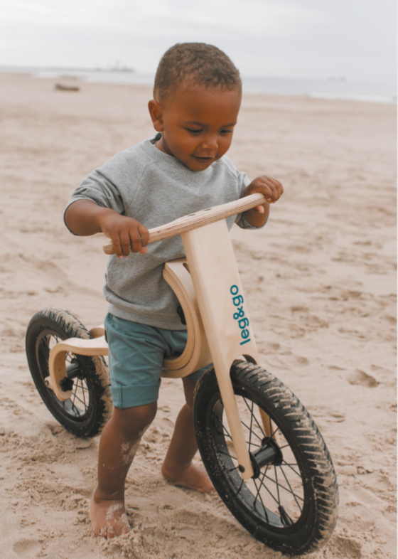 leg&go 3in1 Laufrad Holz leicht, das erste Laufrad das mit dem Kind mitwächst von 1 bis 5 Jahre